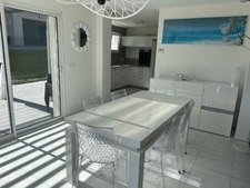 Modern house with mountain views – peaceful setting near Lake Annecy