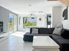 Modern house with mountain views – peaceful setting near Lake Annecy