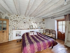 Charming and characterful family home for sale, 11 rooms 