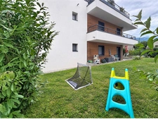 Saint-Jorioz - Prox. du centre à pied et de la piste cyclable - Appartement T3 Rez-de-jardin 
