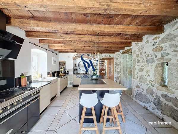 Maison de Famille de charme & de caractère à vendre 11 pièces 