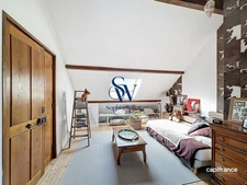 Charming and characterful family home for sale, 11 rooms 
