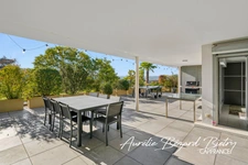 Duplex en dernier étage avec terrasse plein ciel de 143 m²