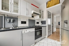 Appartement très lumineux en étage élevé