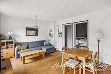 Duplex de charme en dernier étage, au cœur de Chaville