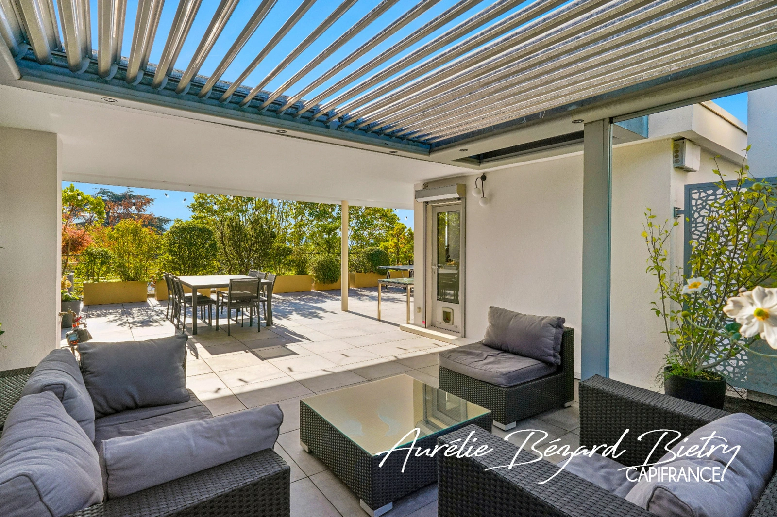 Duplex en dernier étage avec terrasse plein ciel de 143 m²