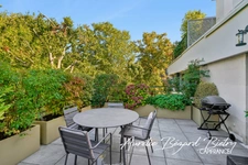 Duplex en dernier étage avec terrasse plein ciel de 143 m²