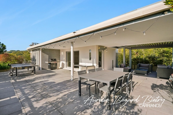 Duplex en dernier étage avec terrasse plein ciel de 143 m²