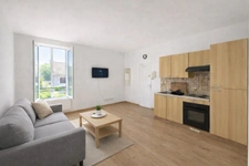 SPÉCIAL INVESTISSEUR – VILLERS-COTTERÊTS – T2 AVEC 2 PARKINGS – FAIBLES CHARGES – 30 MIN ROISSY CDG