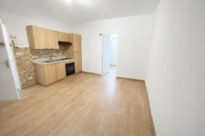 SPÉCIAL INVESTISSEUR – VILLERS-COTTERÊTS – T2 AVEC 2 PARKINGS – FAIBLES CHARGES – 30 MIN ROISSY CDG