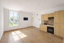 SPÉCIAL INVESTISSEUR – VILLERS-COTTERÊTS – T2 AVEC 2 PARKINGS – FAIBLES CHARGES – 30 MIN ROISSY CDG