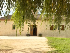 TWO HOUSES IN ONE • 10 BEDROOMS • 2 SWIMMING POOLS • UP TO 10 HECTARES SAINT GEORGES (47)