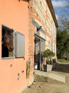 High-End Equestrian Property – Premium Facilities – 5 Hectares  close to Moissac (82)