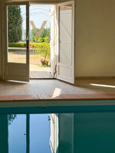 Manoir de caractère avec piscine intérieure, gîte et 11,6 hectares de nature préservée – LACAPELLE CABANAC (46)