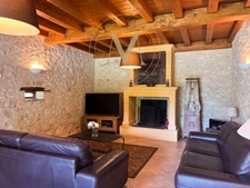 TWO HOUSES IN ONE • 10 BEDROOMS • 2 SWIMMING POOLS • UP TO 10 HECTARES SAINT GEORGES (47)