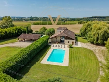 TWO HOUSES IN ONE • 10 BEDROOMS • 2 SWIMMING POOLS • UP TO 10 HECTARES SAINT GEORGES (47)