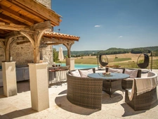 Domaine équestre de prestige au cœur de 18 hectares – Élégance, nature et art de vivre proche de THEZAC (47)