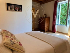 TWO HOUSES IN ONE • 10 BEDROOMS • 2 SWIMMING POOLS • UP TO 10 HECTARES SAINT GEORGES (47)