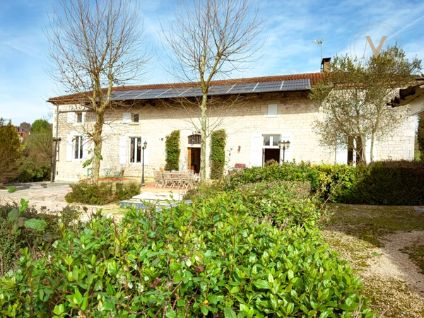 Domaine équestre d’exception sur 40 hectares — Authenticité, nature et passion proche de Penne d’Agenais (47)