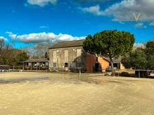 High-End Equestrian Property – Premium Facilities – 5 Hectares  close to Moissac (82)