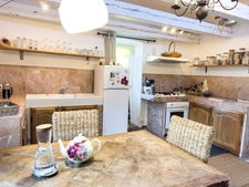Delightful Country Home – A Tranquil Rural Haven Near Saint-Matré (46)