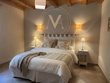 TWO HOUSES IN ONE • 10 BEDROOMS • 2 SWIMMING POOLS • UP TO 10 HECTARES SAINT GEORGES (47)