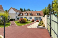 MEAULNE ( 03 )  Magnifique Propriété à vendre 10 pièces 365m2 Terrain 4179m2  