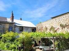 Jolie Maison de village rénovée + Fort potentiel d'agrandissement BUXIERES LES MINES (03)
