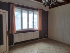 Maison de ville 4 pièces à vendre, avec véranda, cour et garage, VICHY (03)