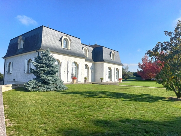  Allier (03), A vendre proche de MONTLUCON maison contemporaine 7 pièces 