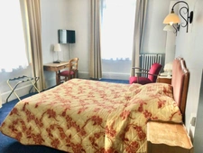 For Sale – Hotel** Restaurant – Bourbon-l'Archambault (03160)