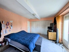 MAISON A VENDRE: SURY LE COMTAL - 110 m² - 4 CHAMBRES - GRANDE TERRASSE - EXTERIEUR