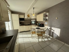 Maison familiale avec piscine – À deux pas du centre de Saint-Rambert