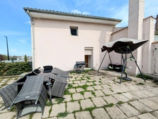 MAISON A VENDRE: SURY LE COMTAL - 110 m² - 4 CHAMBRES - GRANDE TERRASSE - EXTERIEUR