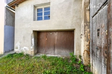 SAINT GENIS LAVAL - Garage / Atelier / Espace de stockage – Emplacement idéal