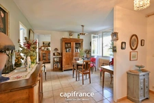  Proche Bourg de Tassin - Maison P7 de 155m² habitables (230m² au sol) 5 chambres - parcelle de 1 560m²  