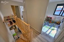 THURINS - Appartement récent P3 + Espace bureau avec cour de 60m² + 2 Parkings
