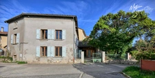 Village house with garden in CHAUSSAN (69)