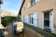 Très bel appartement T3 à COURZIEU en rez de jardin ! 