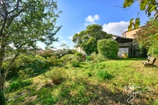 Village house with garden in CHAUSSAN (69)