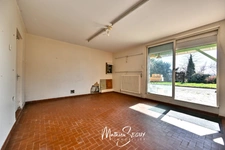 MORNANT LES PLATIERES - Maison de 185 m² en zone Ui avec potentiel de local artisanal