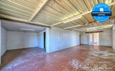 MORNANT LES PLATIERES - Maison de 185 m² en zone Ui avec potentiel de local artisanal