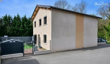 THURINS - MAISON récente P3 + Espace bureau avec cour de 60m² + 2 Parkings