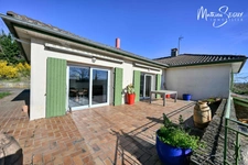 MORNANT LES PLATIERES - Maison de 185 m² en zone Ui avec potentiel de local artisanal