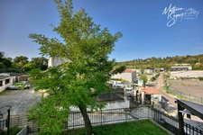 Ensemble immobilier pro/perso à St Genis Laval