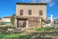 GENAY (69) - Grange de 140 m² - 4 pièces - 434 m² de terrain - Fort potentiel