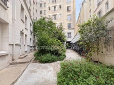 Studio calme et lumineux dans le 18ème arrondissement de Paris, à proximité du métro Guy Moquet