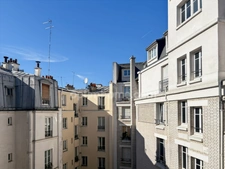 Studio calme et lumineux dans le 18ème arrondissement de Paris, à proximité du métro Guy Moquet