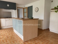 Authentique longère rénovée de 215 m2 – 5 chambres – Terrain arboré de 3000m2 au calme absolu
