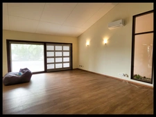 Villa d’architecte en briques de Guyane – volumes rares, piscine, jardin 1 141 m² – Kourou Lac Bois Chaudat